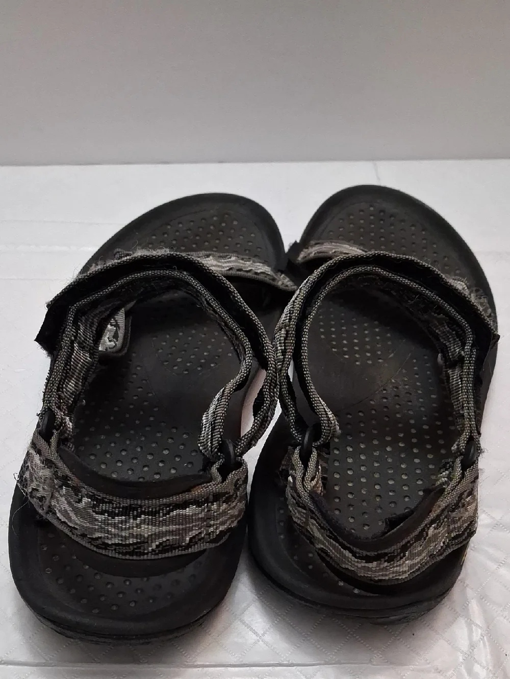 Teva Size 10 Men's Sandals with Gray Patterned Velcro Straps With Black Sole.